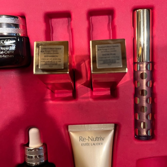 Estee Lauder 2025 Warm Glow Red Polka Dot Cosmetic Bag - Picture 7 of 16